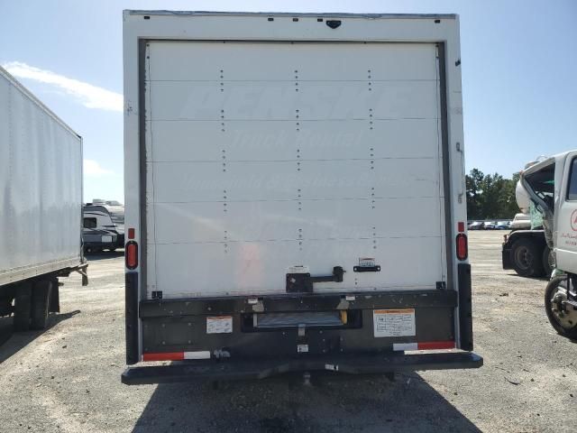 2022 GMC Savana CUT-BOX Truck
