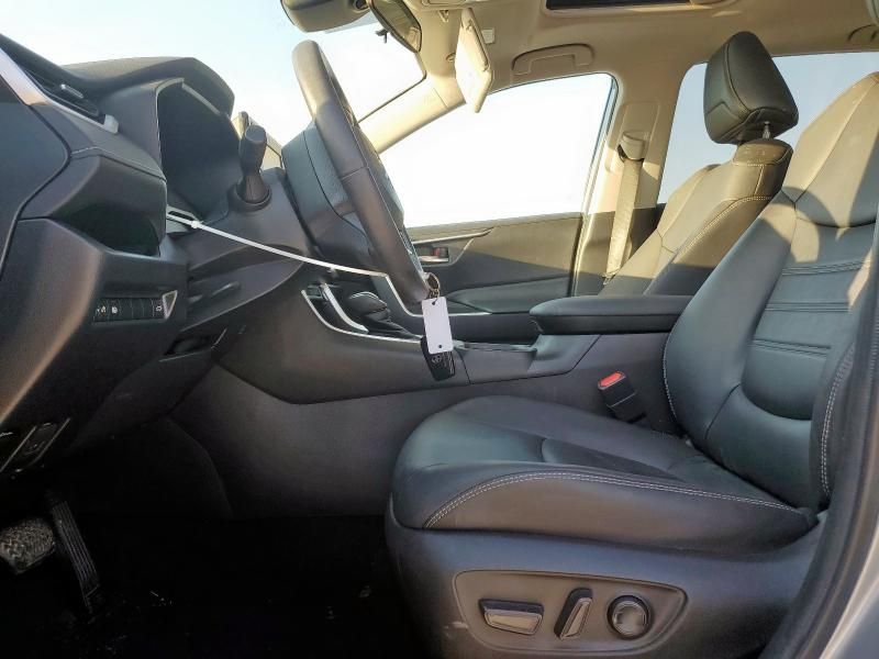 2021 Toyota Rav4 xle Premium