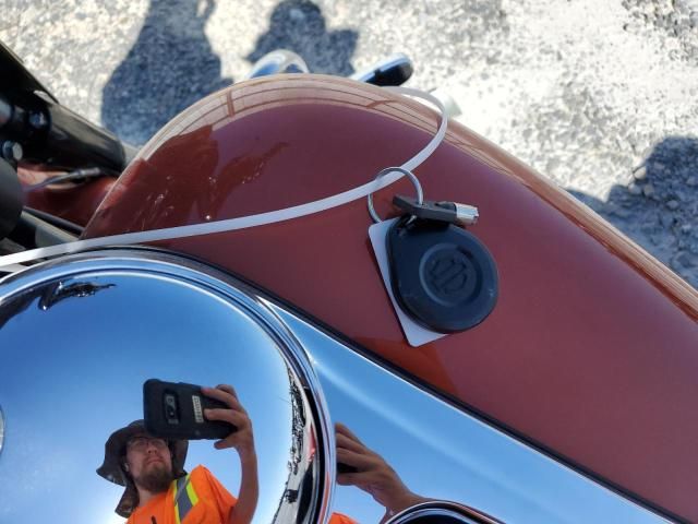 2011 Harley-Davidson Flhx