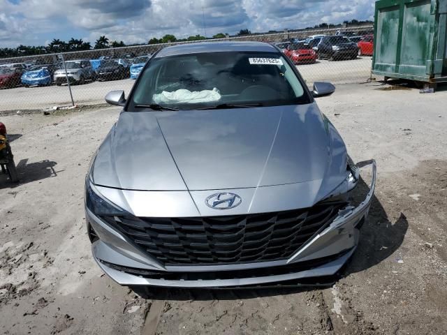 2021 Hyundai Elantra SE