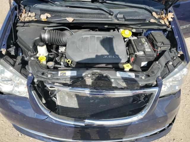 2015 Chrysler Town & Country Touring