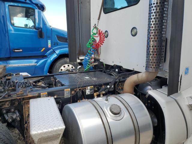 2014 Kenworth T680 Semi Truck