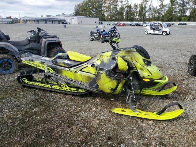 2023 Skidoo Summit X 850 E-TEC T