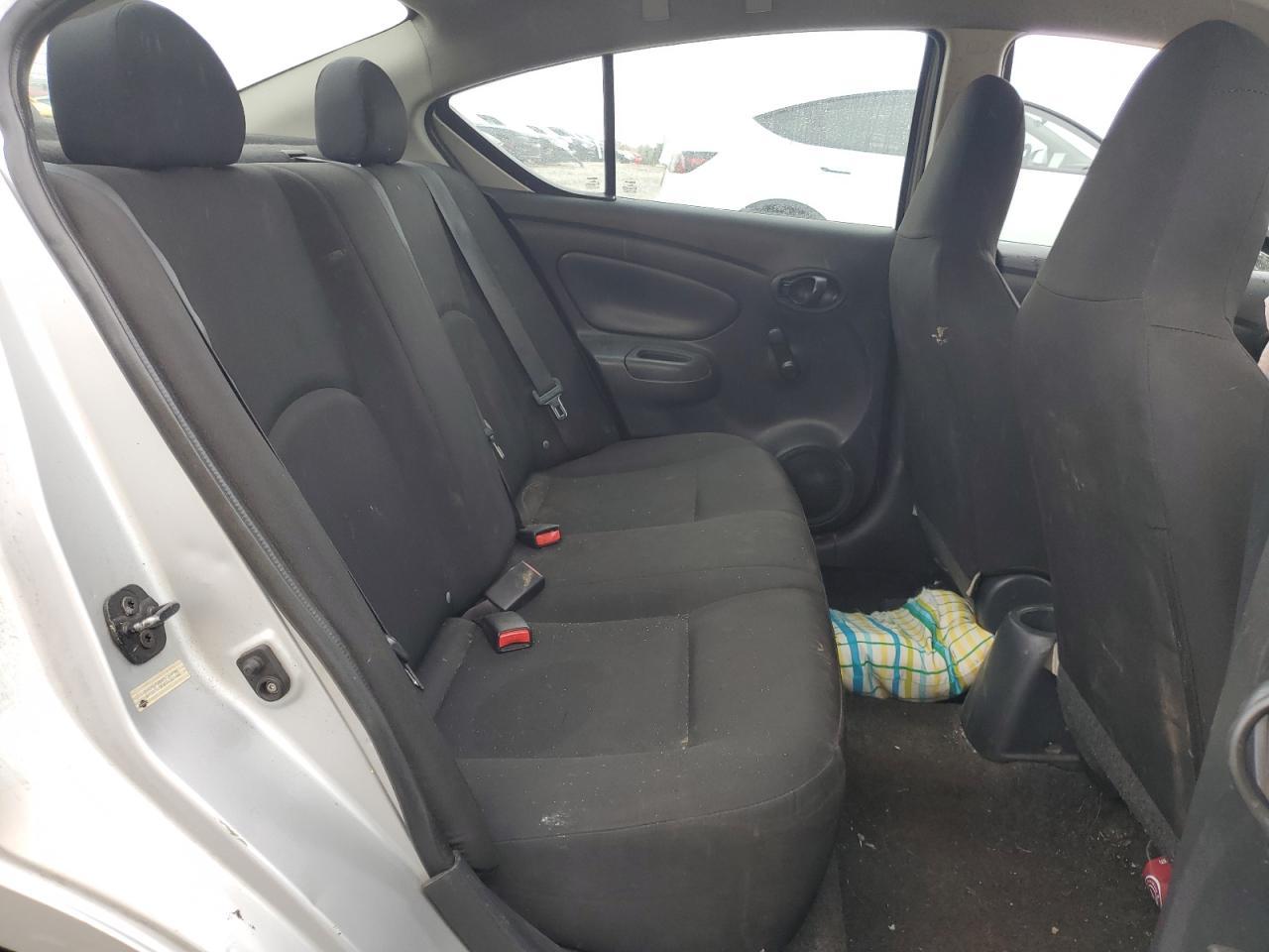 2016 Nissan Versa s