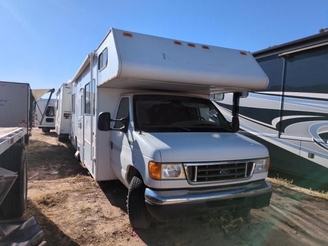 2004 Ford Econoline E450 Super Duty Cutaway Van
