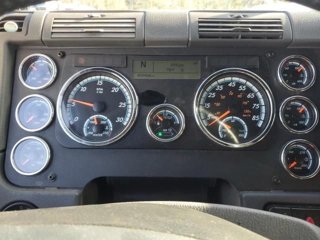 2016 Freightliner Cascadia 125 Semi Truck