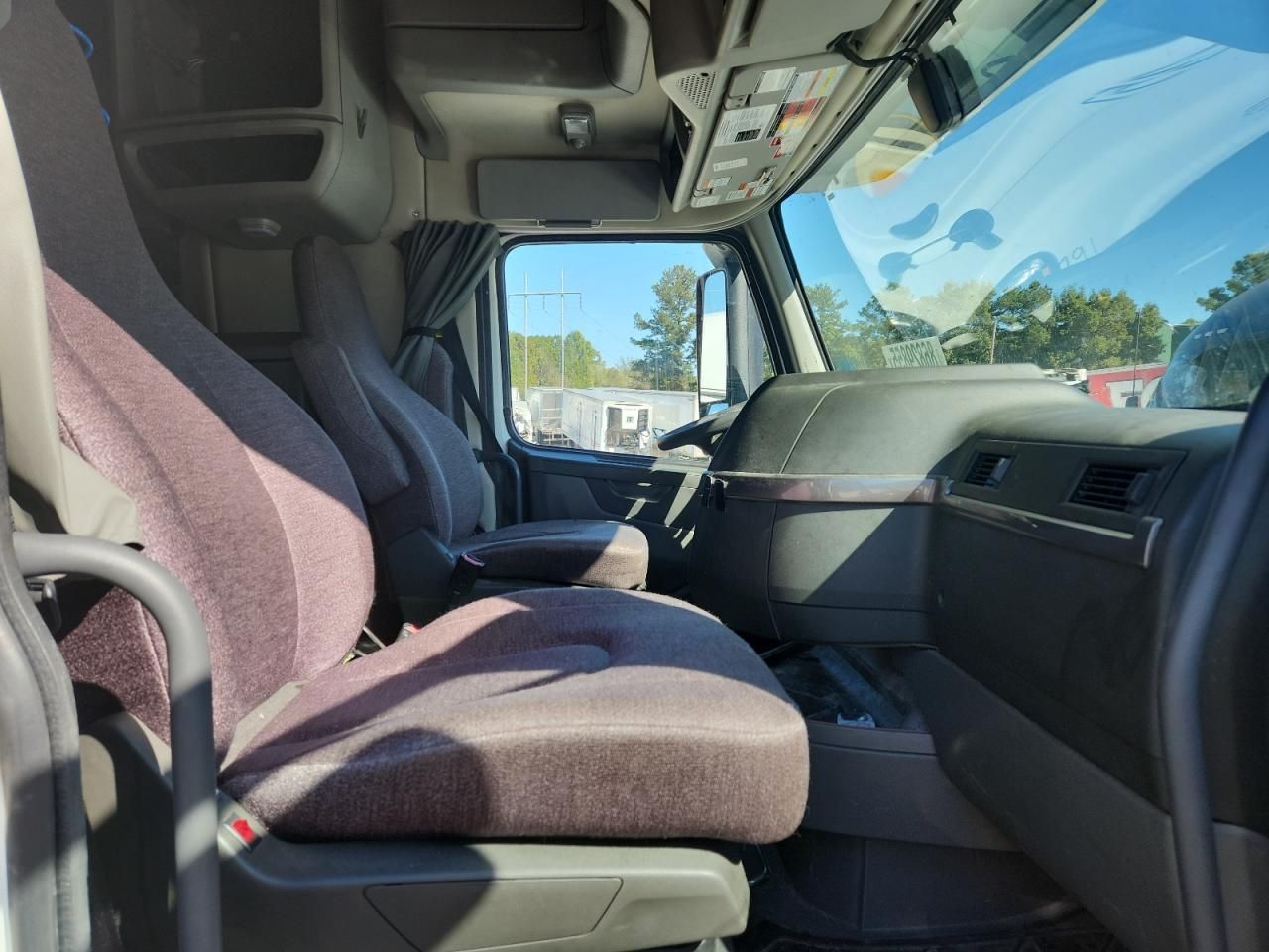 2023 Volvo VNL Semi Truck