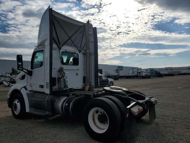 2018 Peterbilt Tractor 2018 Peterbilt 579 Semi Truck