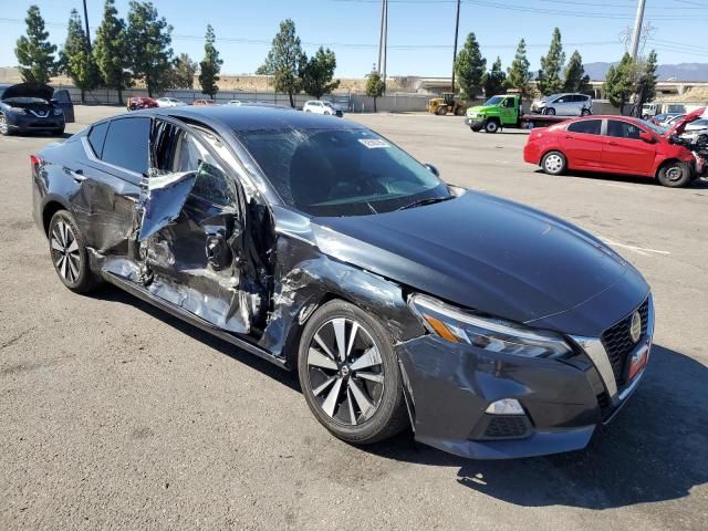 2022 Nissan Altima sv