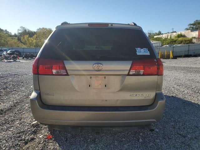 2005 Toyota Sienna LE
