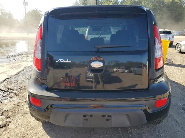 2013 KIA Soul +