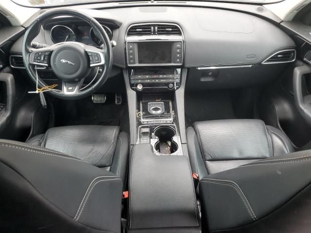 2017 Jaguar F-PACE R-Sport