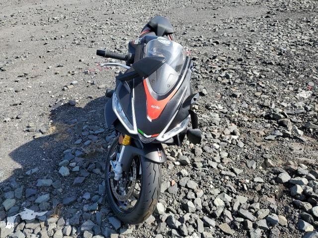 2025 Aprilia RS 660