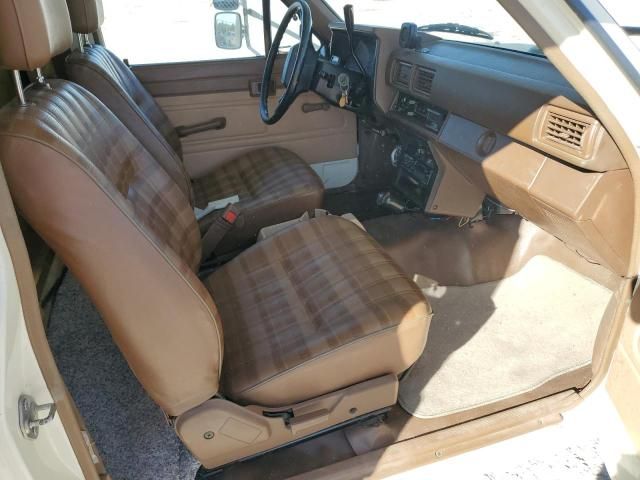1986 Toyota Pickup Cab Chassis RN75 DLX