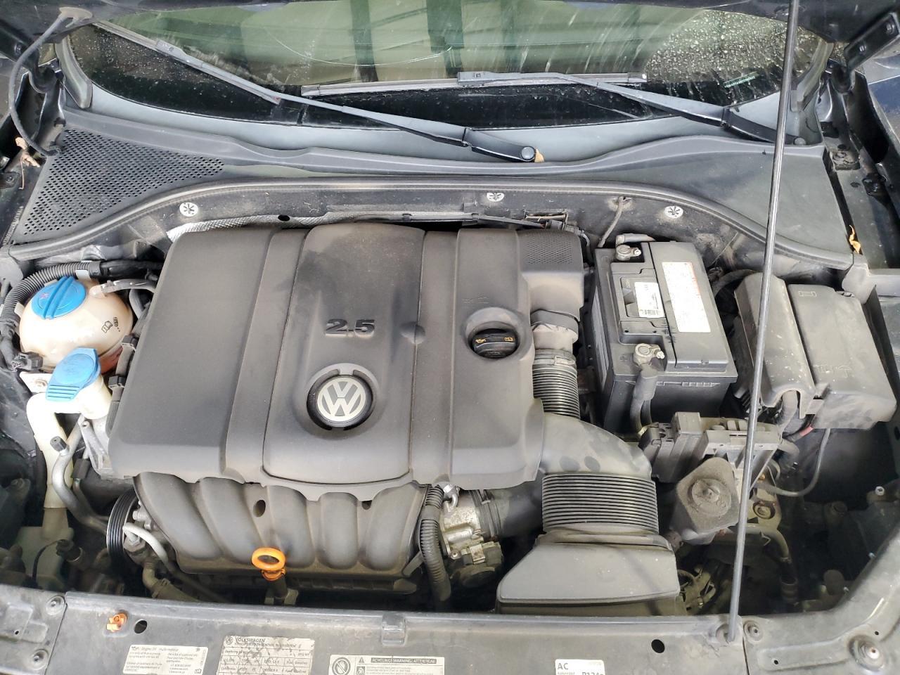 2012 Volkswagen Passat s