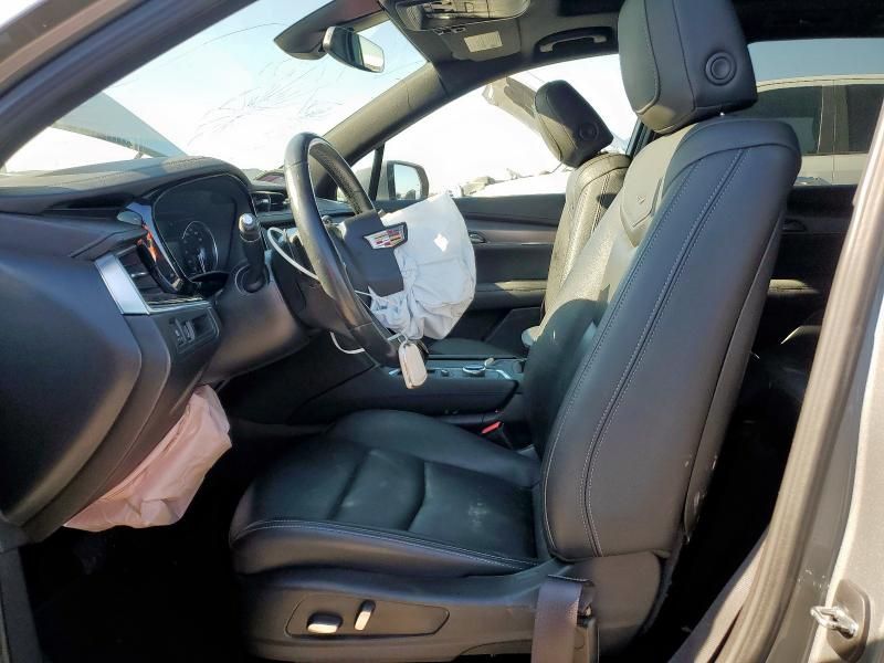 2023 Cadillac XT6 Luxury