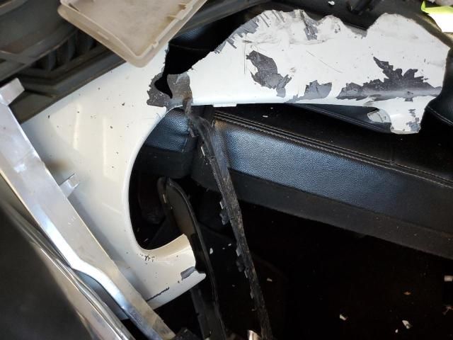 2011 Chrysler Town & Country Touring l