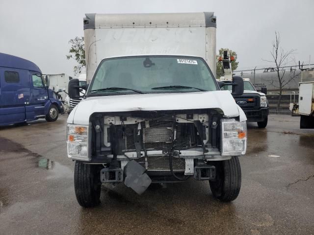 2022 Ford Econoline-BOX Truck