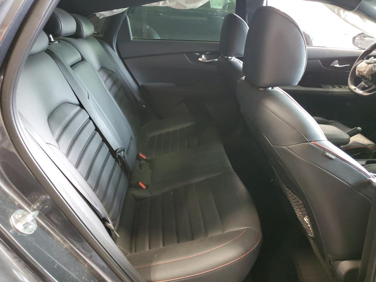 2024 KIA Forte gt