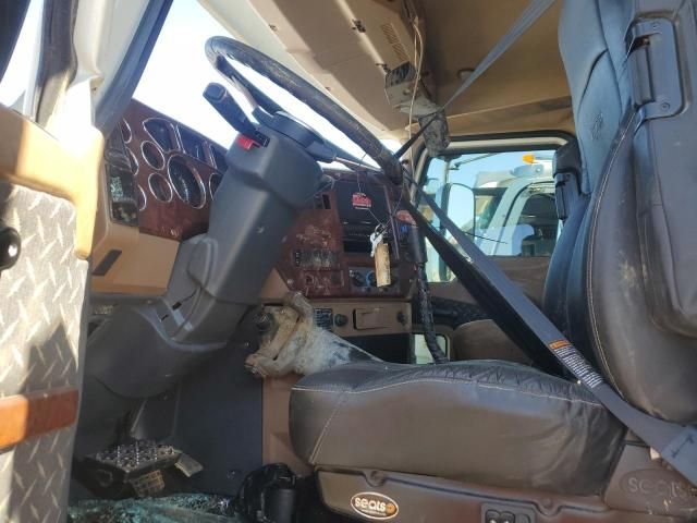 2016 Mack GU713 Dump Truck