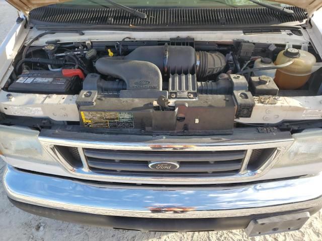 2005 Four Winds 2005 Ford Econoline E450 Super Duty Cutaway Van