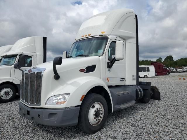 2018 Peterbilt Tractor 2018 Peterbilt 579 Semi Truck