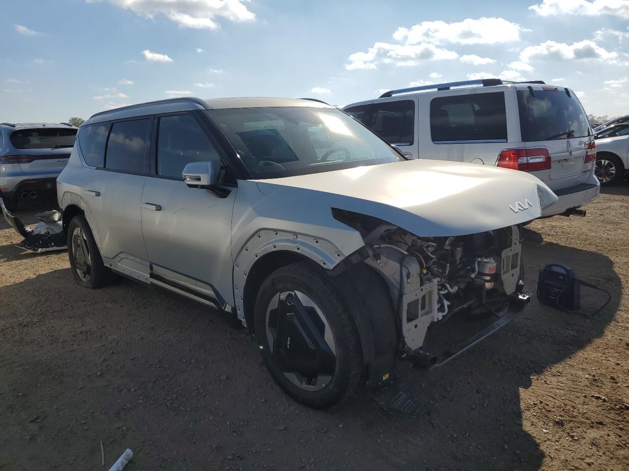 2024 KIA EV9 Land