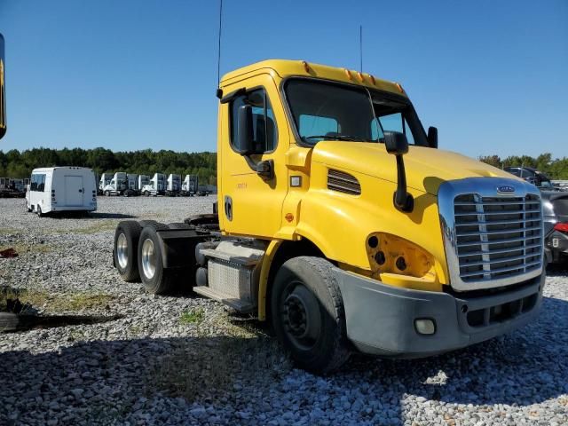 2013 Freightliner Cascadia 113