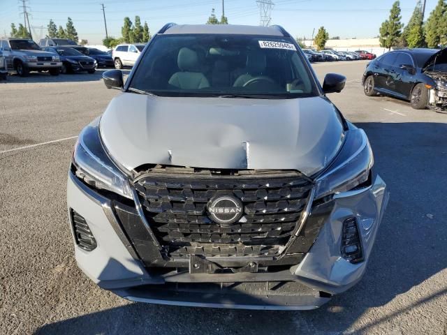 2023 Nissan Kicks sr