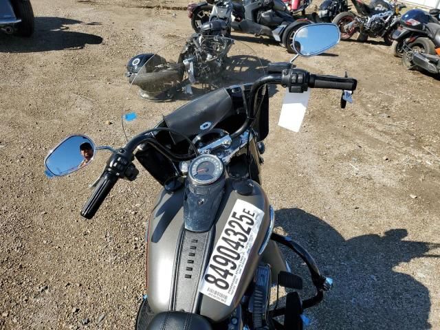 2018 Harley-Davidson Flhcs Heritage Classic 114