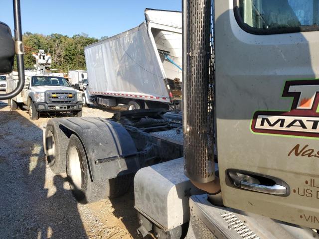 2023 Peterbilt 567 Semi Truck