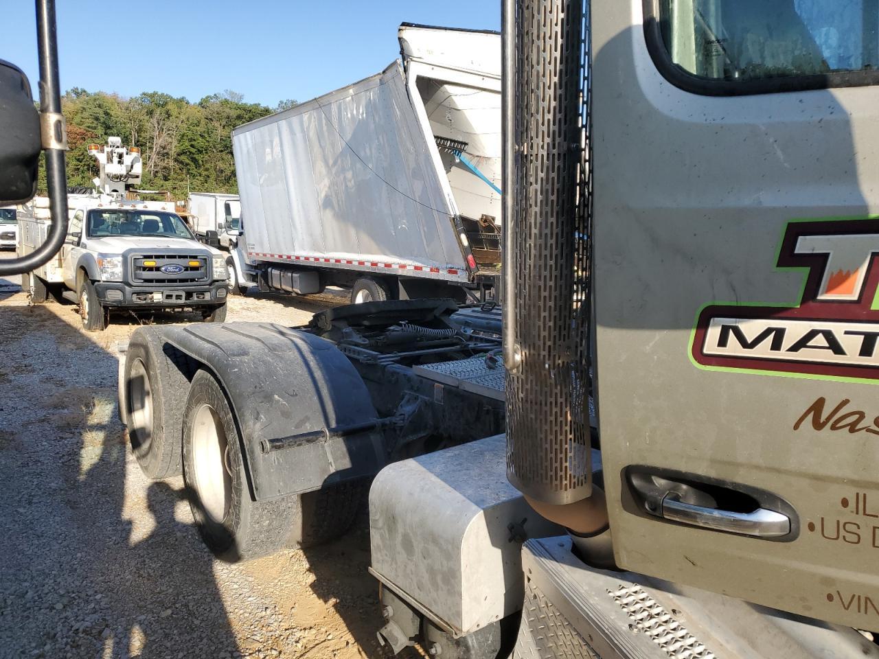 2023 Peterbilt 567 Semi Truck