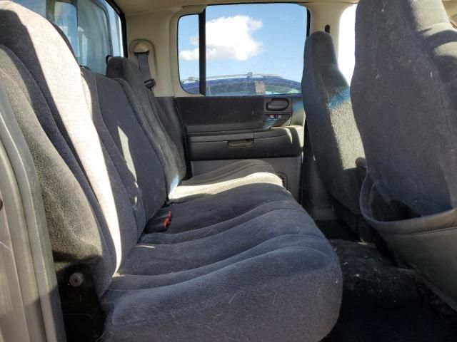 2004 Dodge Dakota Quad Sport