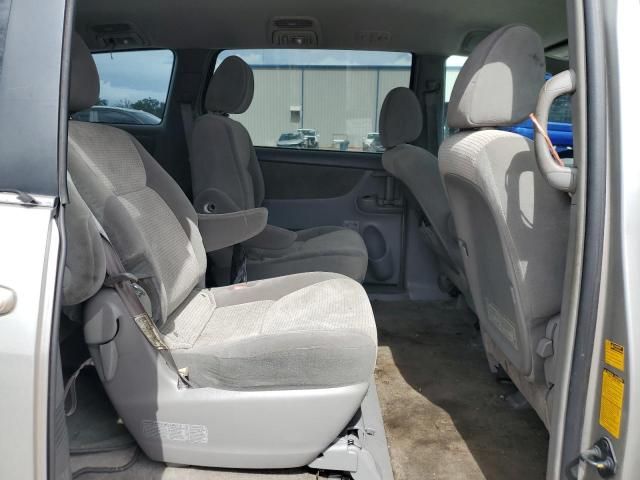 2010 Toyota Sienna CE
