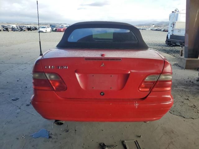 2000 Mercedes-Benz CLK 320