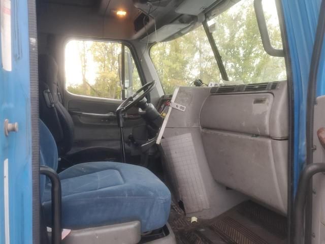 2005 Freightliner Columbia 120 Semi Truck