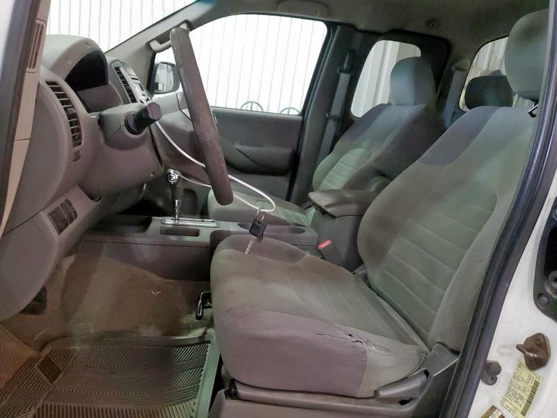 2014 Nissan Frontier S