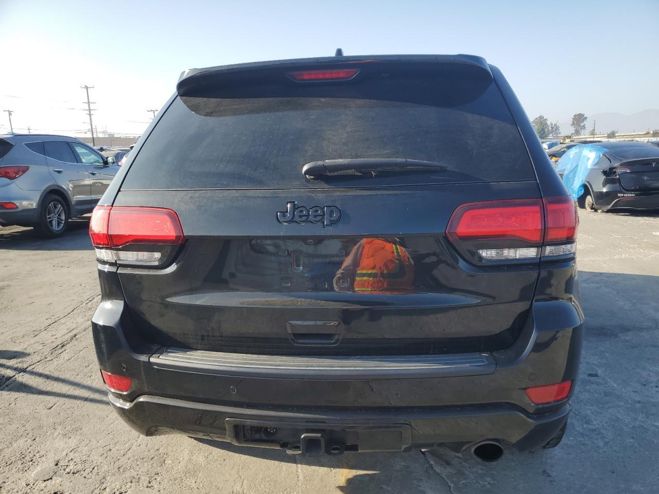 2020 Jeep Grand Cherokee Laredo