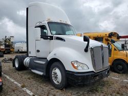 Kenworth Vehiculos salvage en venta: 2016 Kenworth T680 Semi Truck
