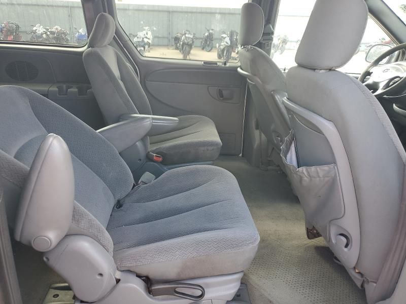 2004 Dodge Grand Caravan se