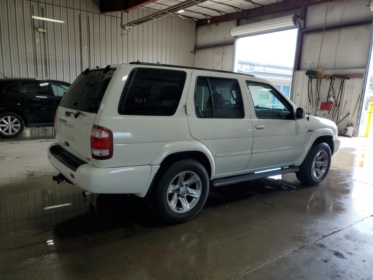 2004 Niss Pathfinder se