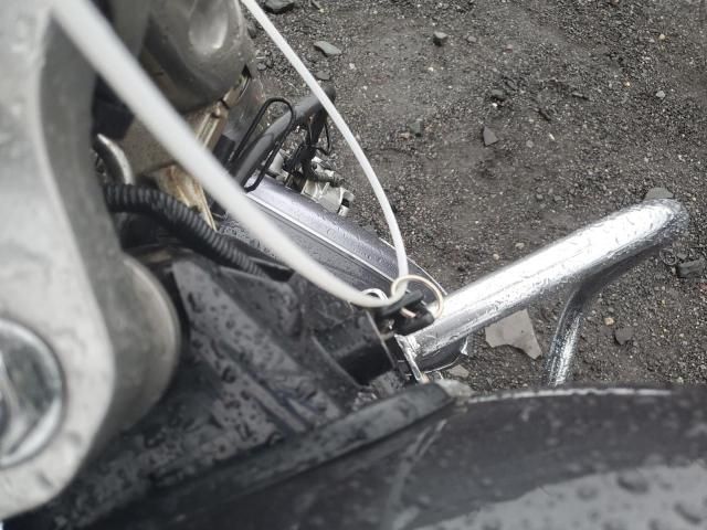 2004 Yamaha XVS1100 A