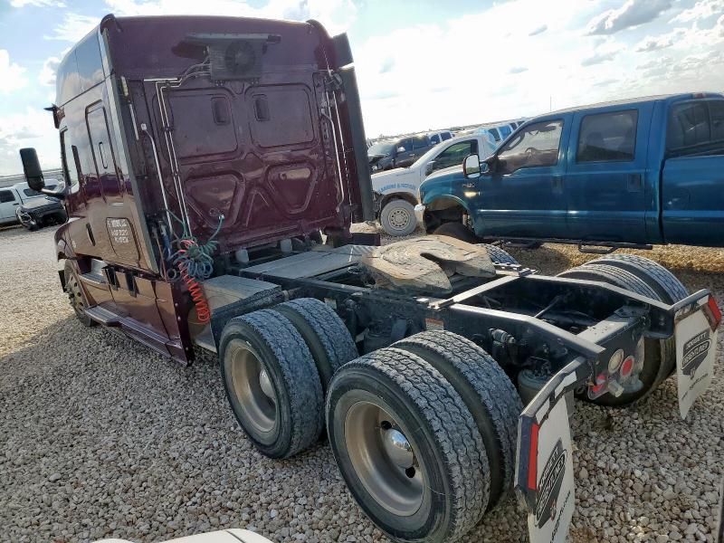 2020 Freightliner Cascadia