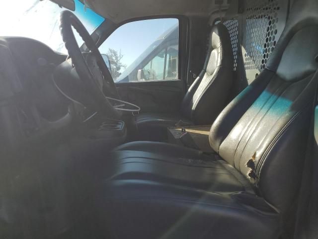 2004 Chevrolet Express G2500