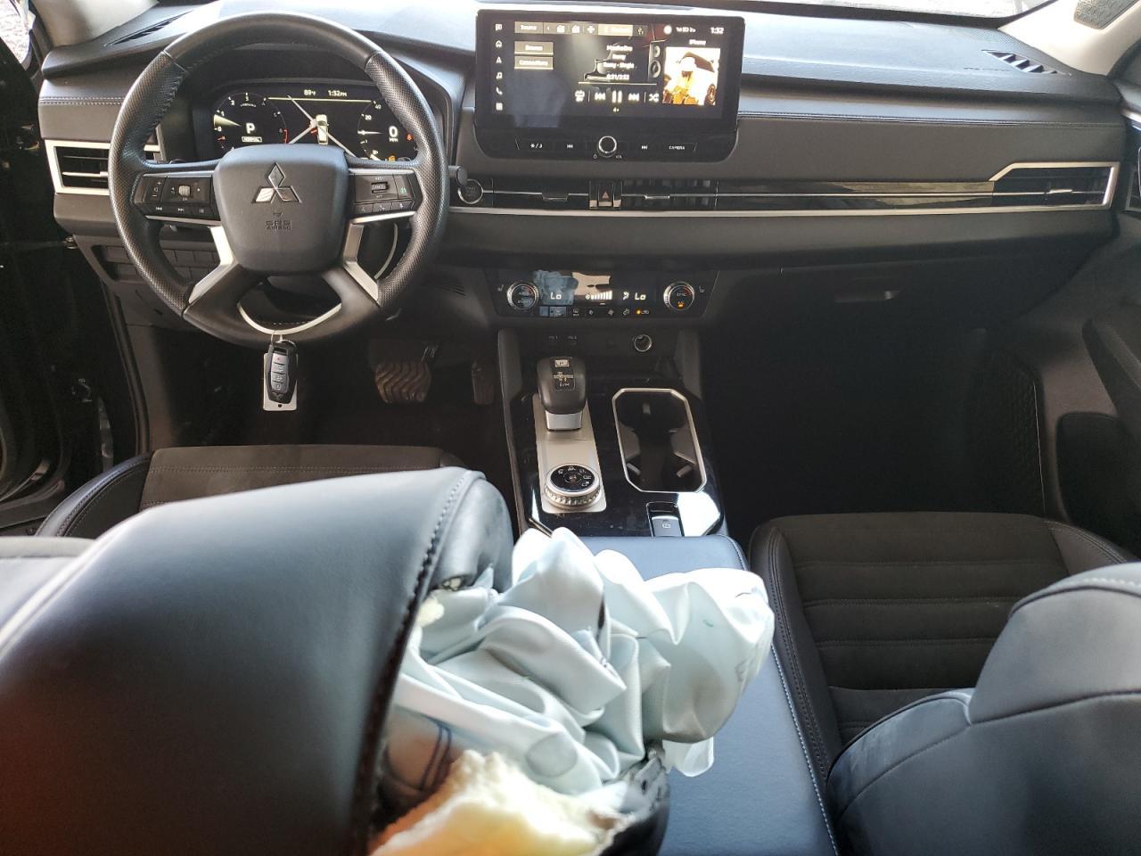 2025 Mitsubishi Outlander se