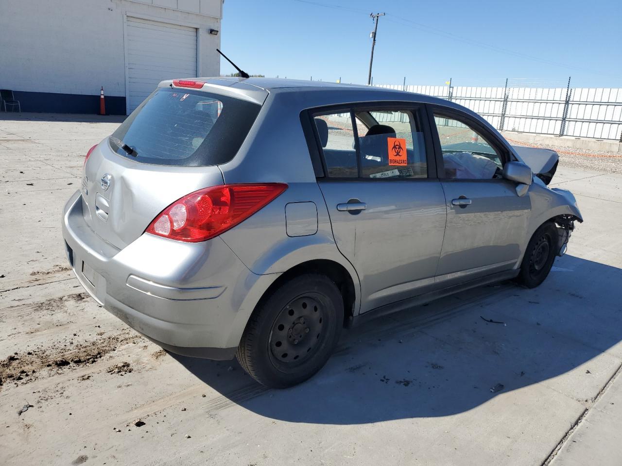 2012 Niss Versa