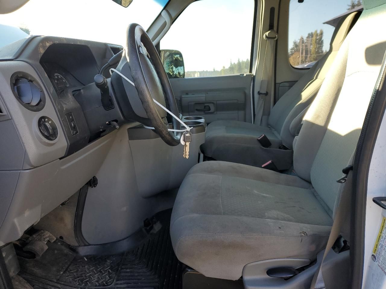 2014 Ford Econoline E350 Super Duty Wagon
