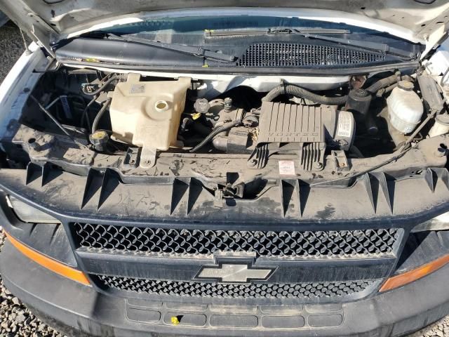 2004 Chevrolet Express G2500