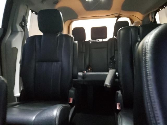 2015 Chrysler Town & Country Touring L