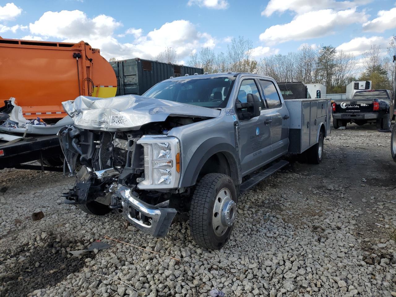 2024 Ford Super Duty F-550 XLT